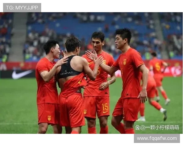 中国男足力克劲敌晋级亚洲杯八强全场鏖战展现团队坚韧精神 中国男足力克劲敌晋级亚洲杯八强全场鏖战展现团队坚韧精神