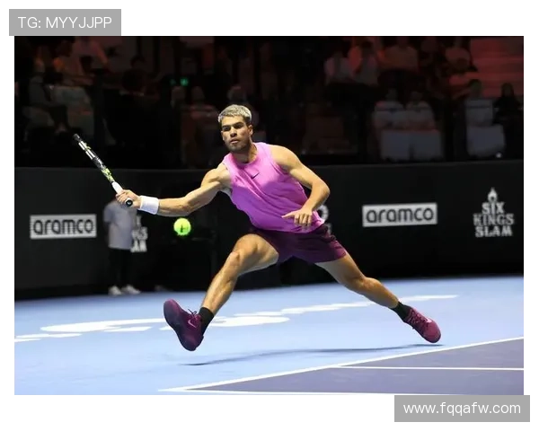 网球新星晋级大满贯决赛 赛场内外精彩瞬间引发热议 网球新星晋级大满贯决赛 赛场内外精彩瞬间引发热议